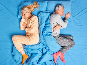 Један или два покривача у брачном кревету – шта је скандинавска метода спавања и да ли поправља сан