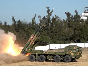 Kинеска армија опколила Тајван – 