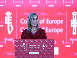 Могерини поднела оставку на место ректорке Колеџа Европа