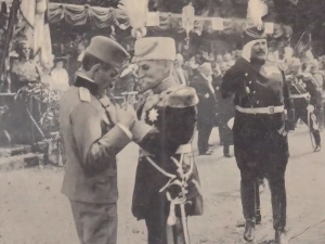 Причa о изгнанству и повратку престолонаследника Александра пред публиком у Чикагу