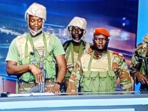 Група војника тврди да је сменила председника Бенина, из владе наводе да је ситуација под контролом