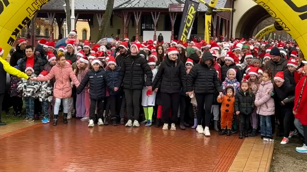 Упркос киши одржана Трка Деда Мразова и понеког ирваса на Палићу