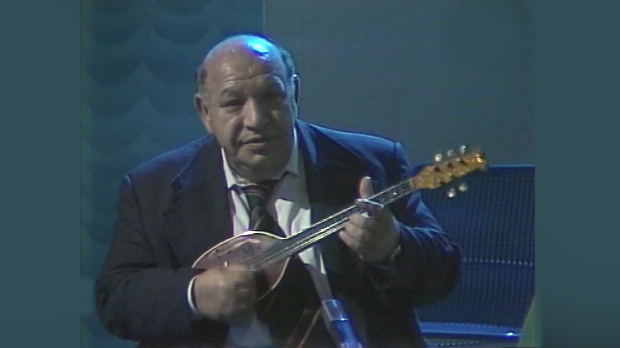 Око магазин: Осам тамбураша Јанике Балажа