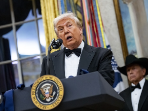 Трамп: Нетфликсово преузмиање Ворнера и ХБО-а би могло да буде проблем, пратићу ситуацију