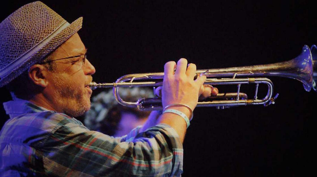 39. београдски џез фестивал: Dave Douglas Gifts Trio (R) 39. београдски џез фестивал: Dave Douglas Gifts Trio (R)