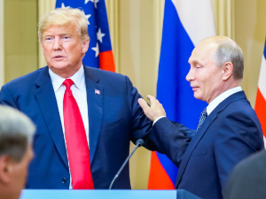 Трамп тврди: Путина могу да зауставим само ја; Кијев објавио снимак – уништене руске јуришне групе у Торецку