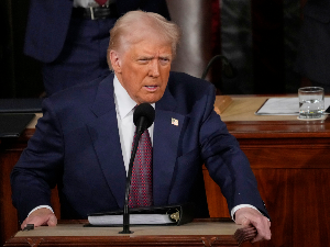 Трамп за месец дана одложио увођење царина за одређену робу из Мексика и Kанаде
