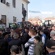 Протест пољопривредника из Мачве у Богатићу, паркирали старе тракторе испред хале где се одржава сајам