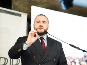 Зукорлић: Застава Бошњака је законита и идентитет једног народа не сме се оспоравати