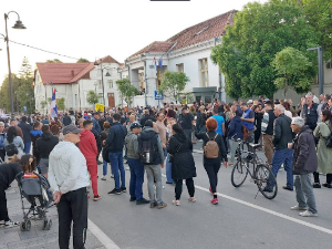 Студенти маратонци стигли у Грац;  протести у више градова због дешавања у Новом Саду