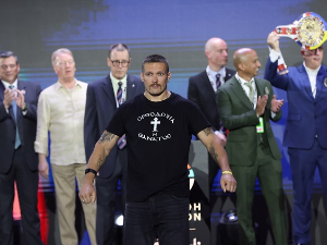 Усик: Желим да избегнем Роналдов сценарио (EPA-EFE/ / ALI HAIDER) Усик: Желим да избегнем Роналдов сценарио
