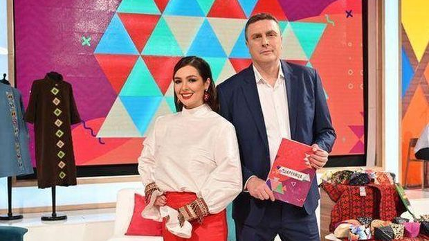 Под небом лаванде лежимо