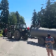 Трактори и цистерне блокирали центар Богатића - грађани траже састанак са министрима пољопривреде и трговине