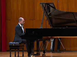 Андреј Коробеиников, 1. део