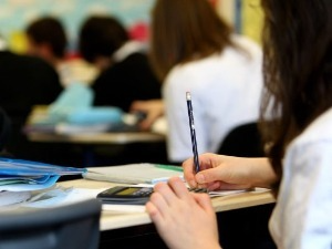Министарство просвете: Прва рата повраћаја половине школарине исплаћена за скоро 40.000 студената