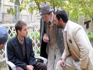 Слепи путник на броду лудака, 1. део