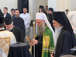 Пaтријарх Порфирије у Дежеви служи литургију поводом 850 година од рођења Светог Саве
