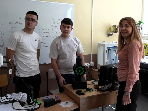 Како средњошколци из Варварина производе струју од кишнице из олука? 