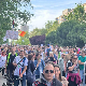 Протест испред просторија СНС-а у Новом Саду, осми дан блокаде суда и тужилаштва у том граду