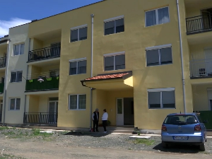 Општина Лепосавић тражи од расељених да се иселе из станова чију је изградњу финансирала Влада Србије