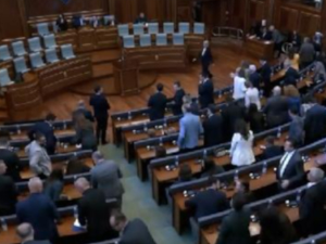 У Приштини још један неуспешан покушај конституисања новог сазива парламента
