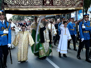 Кренула Спасовданска литија до Светосавског храма у славу Београда