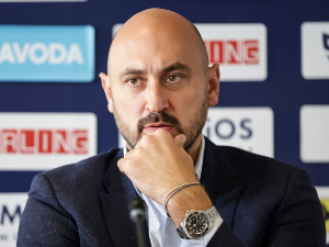Крстић: Покушавамо да заштитимо српску кошарку од спољних утицаја