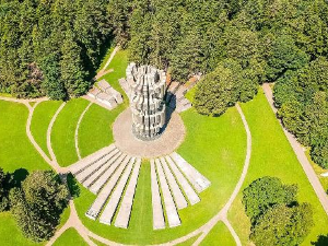 Квадратура круга: Сузе Козаре