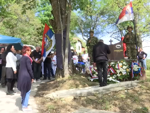 Споменик палом војнику - борцу са Кошара Бобану Милошевићу у селу Репиште 