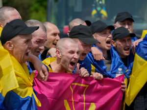 Москва и Кијев разменили другу групу тешко рањених и болесних заробљеника; Зеленски: Потискујемо Русе из Сумске области
