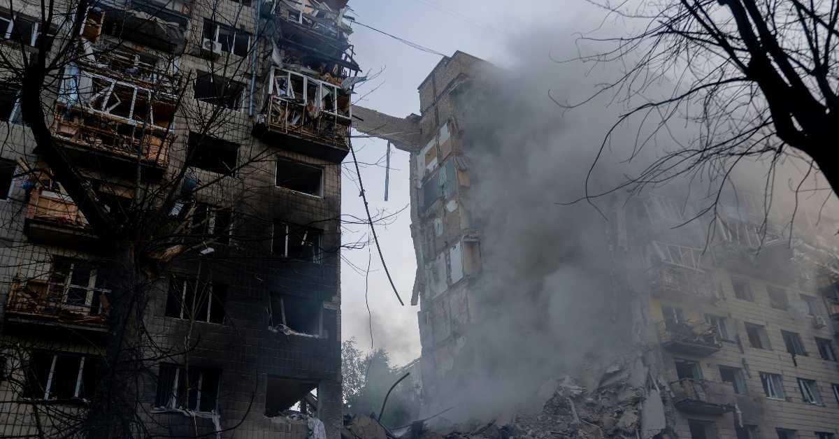 У нападу на Кијев погинуло најмање 14 особа – Зеленски: Најтежи од почетка рата; Трамп критикује искључење Русије из Г7