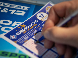 Срећнику из Велике Британије џекпот од 209 милионa евра