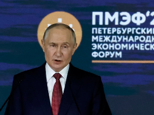 Путин: Русија не тражи капитулацију Украјине, ми смо један народ