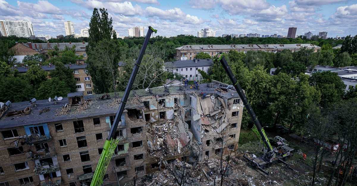 Број страдалих у Дњепру порастао на 18, повређених на 300; Русија: Уништено 40 дронова током ноћи
