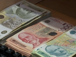 Разлике у платама по општинама и до 1.000 евра, а цене у радњама у целом Београду исте  