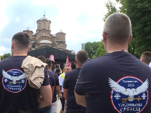 Привођење у Грачаници због мајице у бојама заставе Србије и поруке о уједињењу
