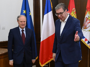 Вучић са Троказом: Велику важност придајемо стратешкој сарадњи и пријатељству са Француском