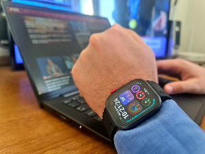 Сат за који заборавиш да ти је на руци – Huawei Watch Fit 4 Pro (тест)
