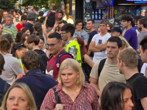 Протест испред Председништва због претученог колеге - 