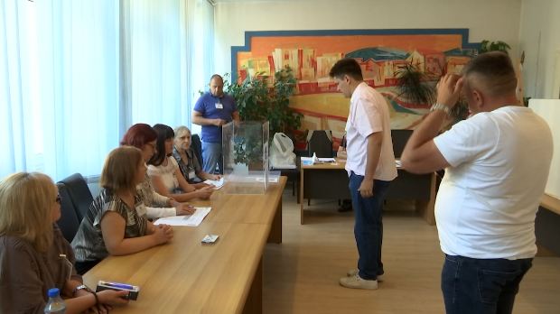 Затворена биралишта - висока излазност у Косјерићу, у Зајечару гласало 60 одсто бирача