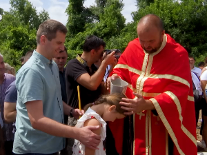 На саборном крштењу у Сечњу и кћерка једне Кинескиње