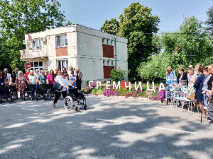 Лајфлајн Чикаго донира неопходну медицинску помоћ Дому за децу у Сремчици Лајфлајн Чикаго донира неопходну медицинску помоћ Дому за децу у Сремчици