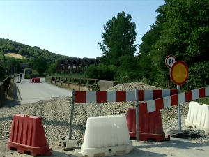 Проблеми мештана Багрдана код Јагодине због преоптерећеног пута