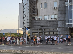 Протест испред ваљевске полиције, окупљања и у Нишу, Новом Саду, Ужицу и Шапцу