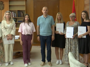 Медицинске сестре и психолози се враћају у Србију 