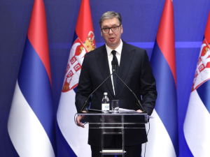 Вучић: Молим вас не рушите Србију, не можете да је победите