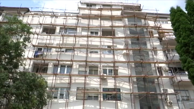 Ко ће у новој грејној сезони плаћати ниже рачуне – пасош за зграде, нова правила и стара фасада