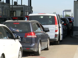 Аутомобили на Батровцима на излазу из Србије чекају четири сата