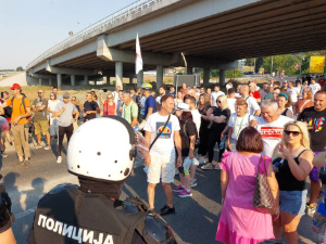 Блокада магистралног пута Ужице - Златибор,  у Београду и другим градовима Србије поново обустављен саобраћај на више локација