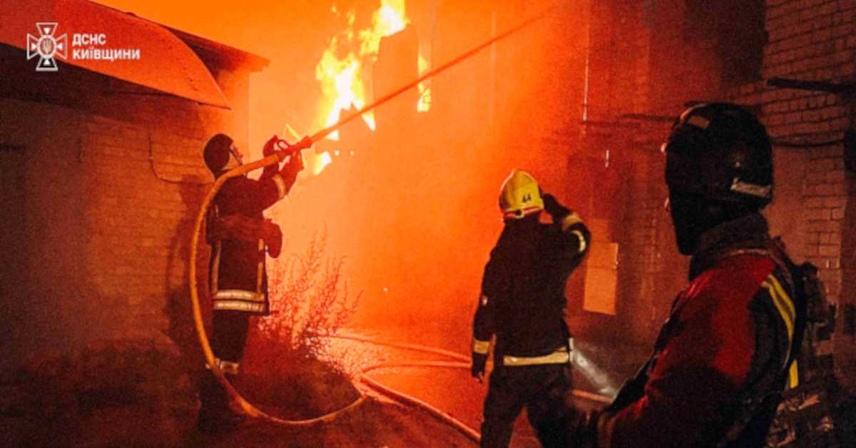 Генералштаб Украјине: Погођена фабрика "шахеда" близу Москве; удар на Кијев, бесне пожари